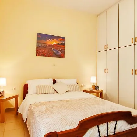 Jim's Place Apartment Epidaurus